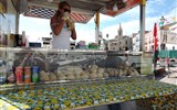 Lipari - Itálie - Sicílie - Lipari, stánek s arancine, rýžové koule s náplní, typická svačinka či oběd