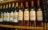 Lipari - Itálie - Sicílie - Malvasia di Lipari, suché DOC víno s příchutí oříšků a divokých květů
