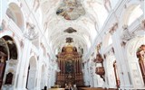 Švýcarský advent a slavnost Klausjagen 2020 - Švýcarsko - Lucern - Jesuitenkirche, 1666-77 podle plánů H.Meyera a Ch.Voglera, oba jezuité
