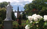 Krásy Bodamského jezera a ostrov Mainau - Německo -  Mainau - Rosengarten, bohyně Pomona a růže
