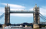 Temže - Anglie - Londýn - Tower Bridge je symbolem města, neogotický, nahoře lávka pro pěší