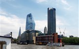 Temže - Anglie - Londýn - od Temže je vidět vlevo One Blackfriars, 2018, 165 m a South Bank Tower, 1972, 111 m