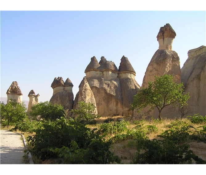 Krásy turecké Kappadokie s pěší turistikou 2020 - Turecko - Kapadocie - Devrent Valley, skalní města tvořená tufy, tufity a ignimbrity