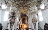 Wieskirche - Německo - Bavorsko - Wieskirche, vnitřní štukovou výzdobu vytvořil Dominikus Zimmermann