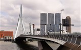 Rotterdam, Van Gogh a největší korzo světa 2020 - Holandsko - Rotterdam - vzadu budovy čtvrti Kop van Zuid (foto A.Frčková)
