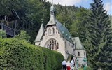 Semmering - dráha UNESCO, vlak Salamander, termály a čokoládový ráj 2020 - Rakousko - Semmerig - kostel Heiligen Familie (foto A.Frčková)
