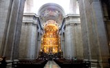 EL ESCORIAL - Španělsko - Escorial, bazilika, vzadu hlavní oltář v Capilla mayor,návrh J.Herrera, výroba J.Trezzo