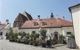 Svatomartinská husa a víno Burgenlandska 2020 - Rakousko - Rust Rybářský kostel (Fischerkirche), románský, 12.století (foto A.Frčková)
