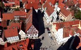 Nördlingen - Německo - Nordlingen, půdorys ulic města je stále původní, středověký, čas se tu zastavil