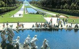 Zámky a zahrady na Loiře a Paříž letecky 2020 - Francie - Versailles- zahrady královského zámku, 1631-1688, údržba zámku stála asi 25% státního rozpočtu