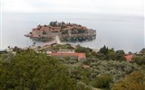 Moře a krásy Černé Hory s výletem do Albánie 2020 - Černá Hora - Sv. Stefan, ostrov u pobřeží, dnes celý tvořený jediným hotelem pro smetánku