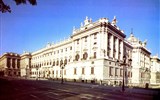 Porto, památky a víno - Španělsko - Madrid - Palazio Real, královský palác z let 1734-60 podle vkusu Karla III. a IV., současný král zde nesídlí