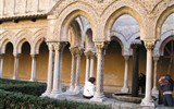 Sicílie a Lipary, země vulkánů a památek UNESCO s koupáním letecky 2020 - Itálie - Sicílie - Monreale, krajkoví sloupů gotického kláštera, kolem 1200