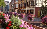 Kouzelné Lotrinsko, Alsasko i pro gurmány - Francie - Alsasko - půvab hrázděných domů v objetí květin