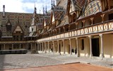 Burgundsko, Champagne, příroda, víno a katedrály 2020 - Francie, Burgundsko, Beaune, Hotel Dieu