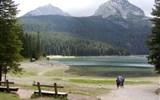 NP Durmitor, Dolomity Balkánu 2019 - Černá Hora, jezero Zminje, jezero a hory