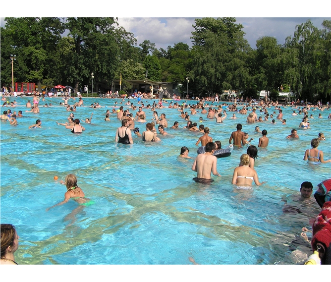 Harkány, týdenní pobyty - Lila 2019 - Maďarsko - Harkány - termální lázně, venkovní bazén