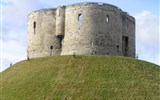 Velká Británie - Anglie, Skotsko, Wales 1 cesta letecky - Velká Británie - Anglie - York, Clifford Tower, postavena Normany 1068, přestav. v 13.stol