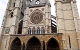 Svatojakubská cesta, za krásami Asturie a Kantábrie 2020 - Španělsko, Svatojakubská cesta, Léon, gotická katedrála S.Maria, zvaná Dům světla, 13.-16.století