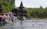 Termální lázně Hevíz - Maďarsko - termální lázně Hévíz, vodní zdroj v hloubce jezera ná vydatnost 410 litrů za vteřinu